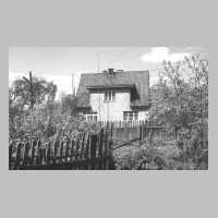 111-1012 Das Wohnhaus der Familie Perkuhn in Wehlau, Augkener Strasse 3 im Jahre 1993.jpg